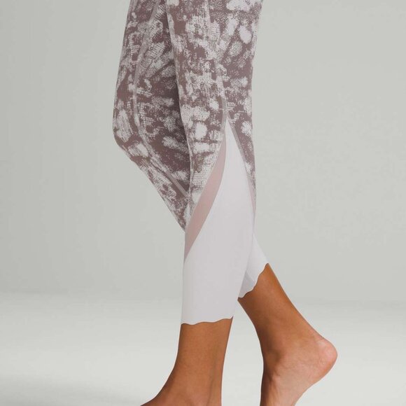 NEW Lululemon Wunder Under Scalloped Hem High-Rise Crop 23" *Luxtreme Roll Down - Picture 3 of 7